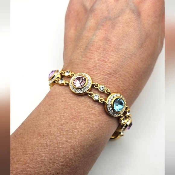 π’3/$19π’ Gorgeous Multicolor Pastels Gold Tone Toggle Halo Bezel Bracelet 7in - Picture 1 of 10